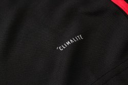 Polo Set Completo Manchester United 2019 2020 Nero Rosso Polo Set Completo Manchester United 2019 2020 Nero Rosso