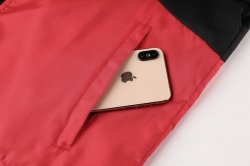 Giacca a vento AC Milan 2019 2020 Nero Rosso Giacca a vento AC Milan 2019 2020 Nero Rosso