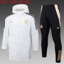 Piumino Real Madrid Set Completo 2024 2025 Bianco Piumino Real Madrid Set Completo 2024 2025 Bianco