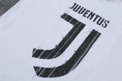 Maglia di Formazione Juventus Set Completo 2019 2020 Bianco Nero Maglia di Formazione Juventus Set Completo 2019 2020 Bianco Nero