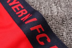 Polo Set Completo Bayern Munich 2019 2020 Rosso Grigio Polo Set Completo Bayern Munich 2019 2020 Rosso Grigio