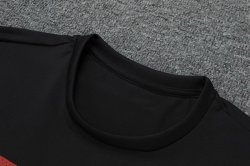 Maglia di Formazione AC Milan Set Completo 2019 2020 Nero Rosso Maglia di Formazione AC Milan Set Completo 2019 2020 Nero Rosso