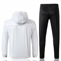 Giacca a vento Real Madrid Set Completo 2019 2020 Bianco Nero Giacca a vento Real Madrid Set Completo 2019 2020 Bianco Nero